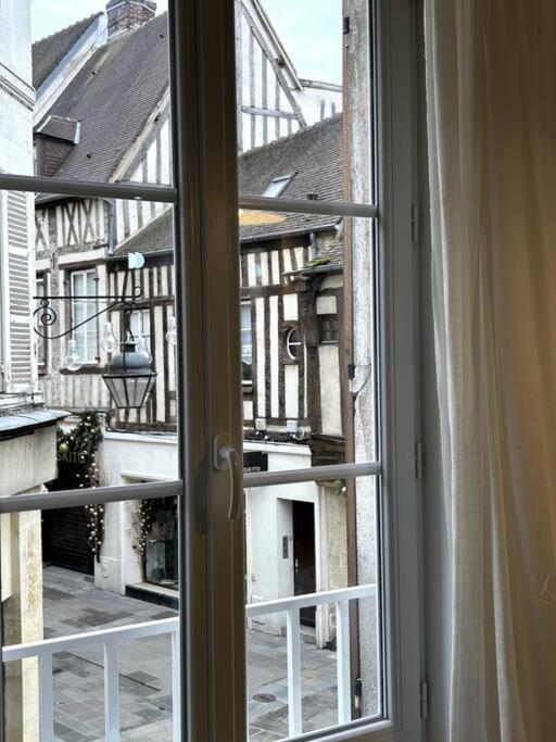 Le Petit Paris Compiegne Apartment Exterior photo